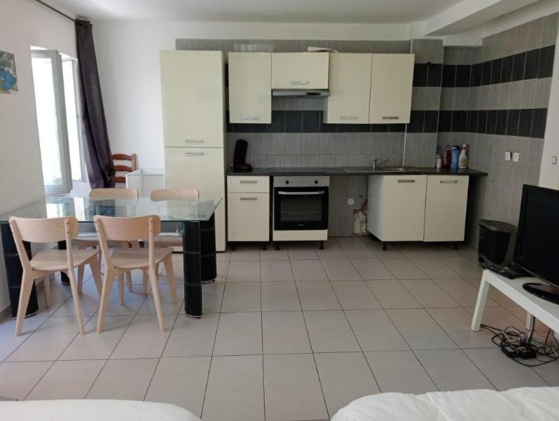 T1 Vieux Port Opera Appartement Marseilles Buitenkant foto